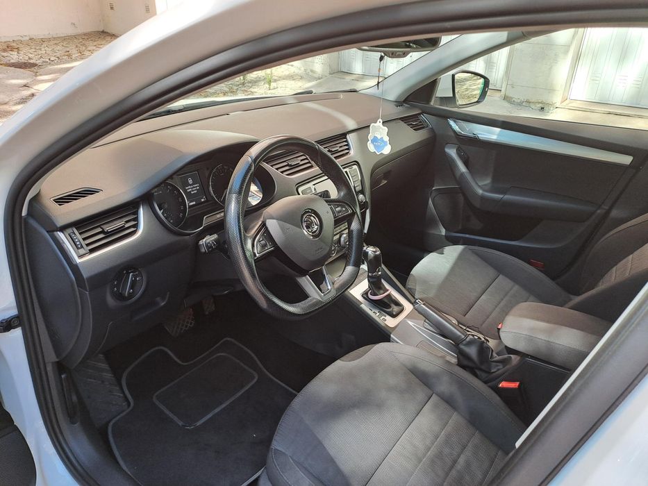 Vendo skoda octavia 1.6 Style DSG