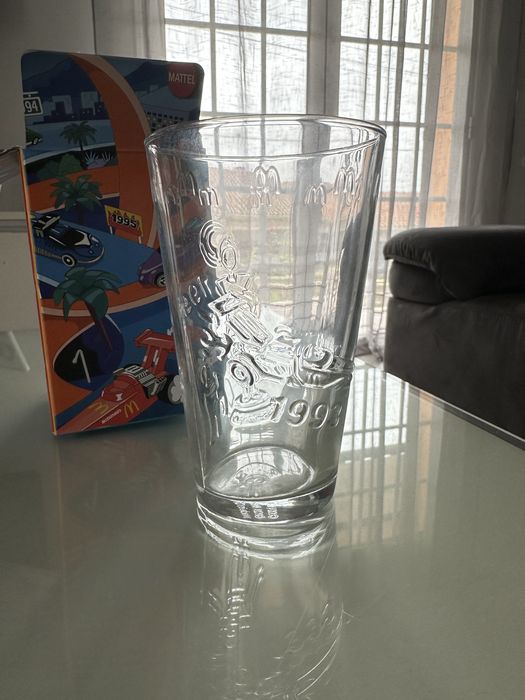 Copo Mc Donald’s Barbie/Hot Wheels