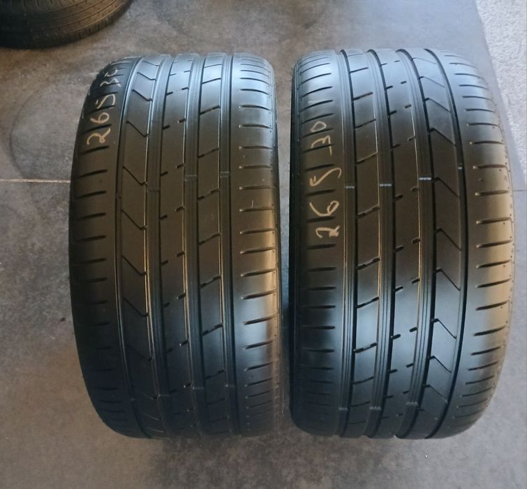 Vendo pneus semi-novos 265/30/19 Hankook