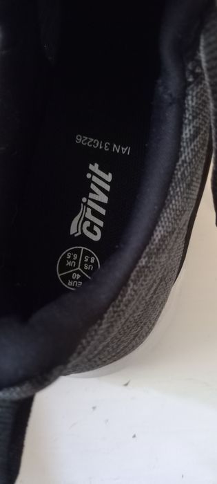 Novo sapatos , marca crivit