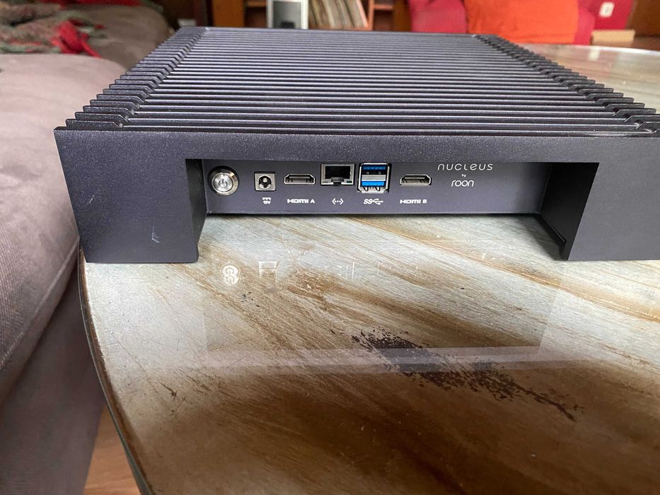 ROON NUCLEUS + Fer-Hypsos-DC-55x2.5mm Fonte Aliment.  = (800€+600€)