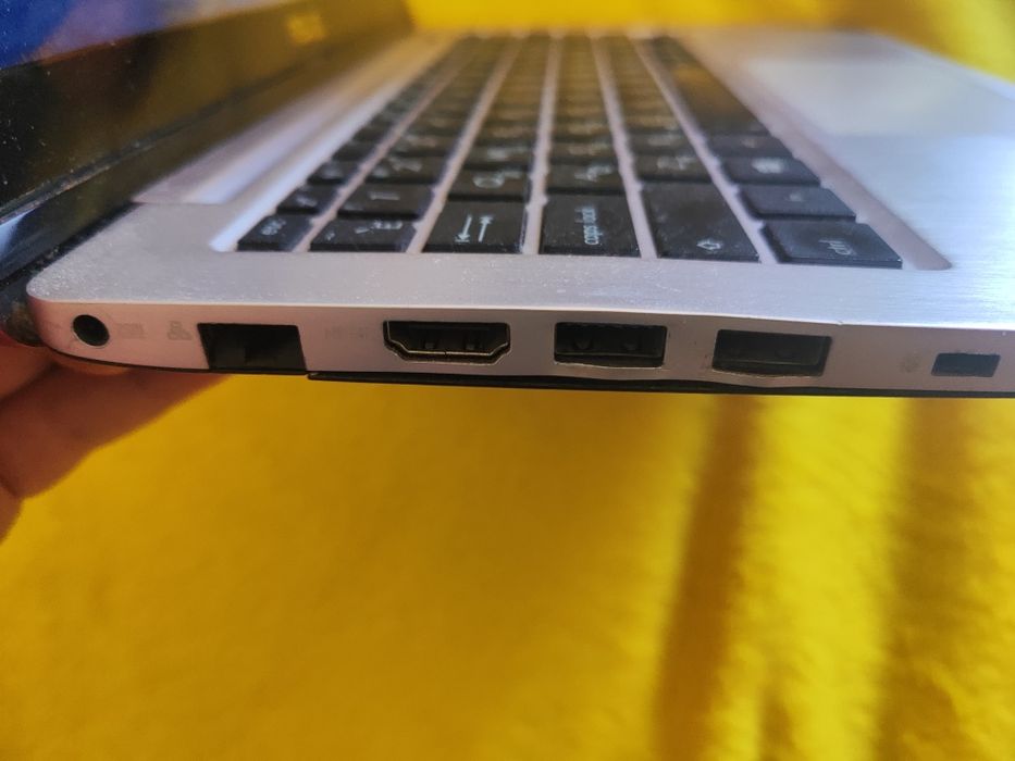 Ноутбук Asus s200e