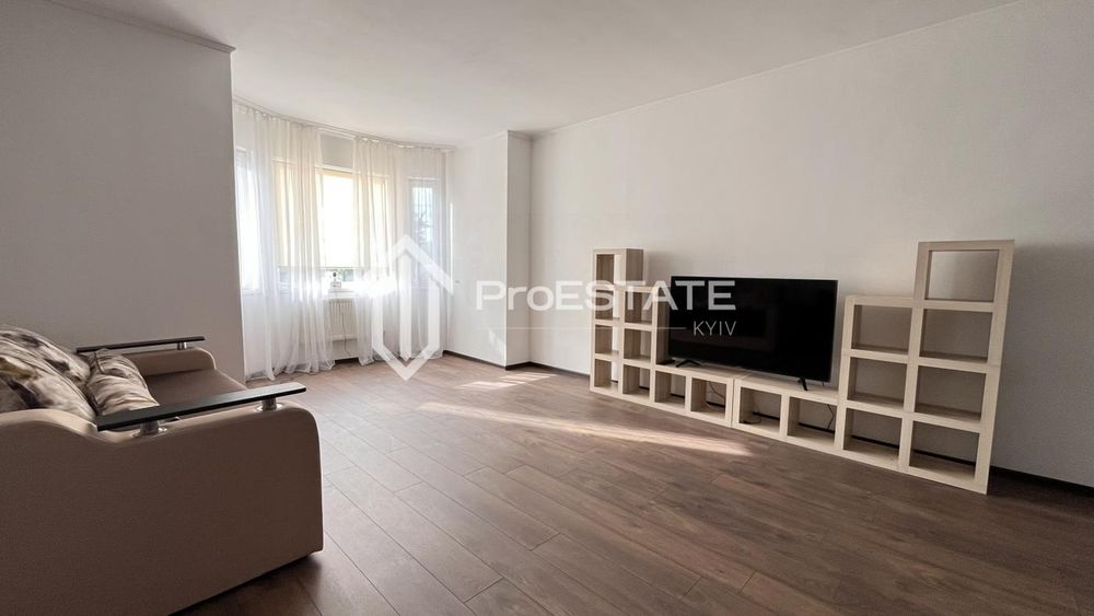 Продаж Таунхауса + гараж в центрі Борисполя