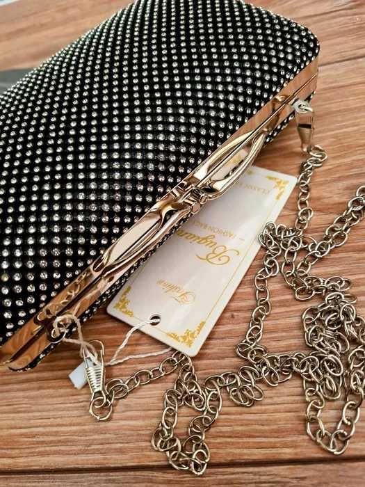 Piekna torebka wizytowa kopertówka czarna z cyrkoniami