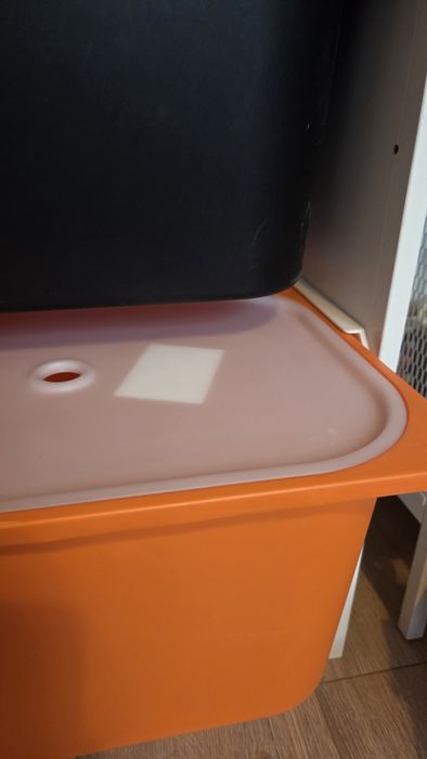 Trofast Ikea z półką i pojemnikami