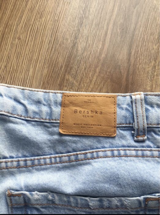 Spodnie jeansowe  Bershka