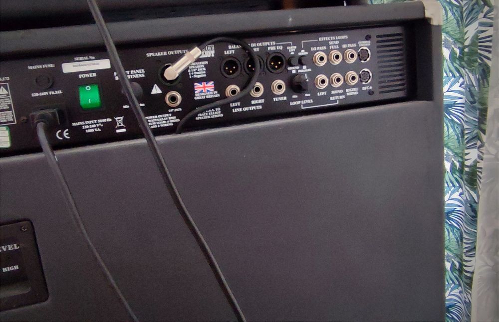 Trace Elliot 1215 prowesjonalny wzmacniacz basowy combo basowe bass