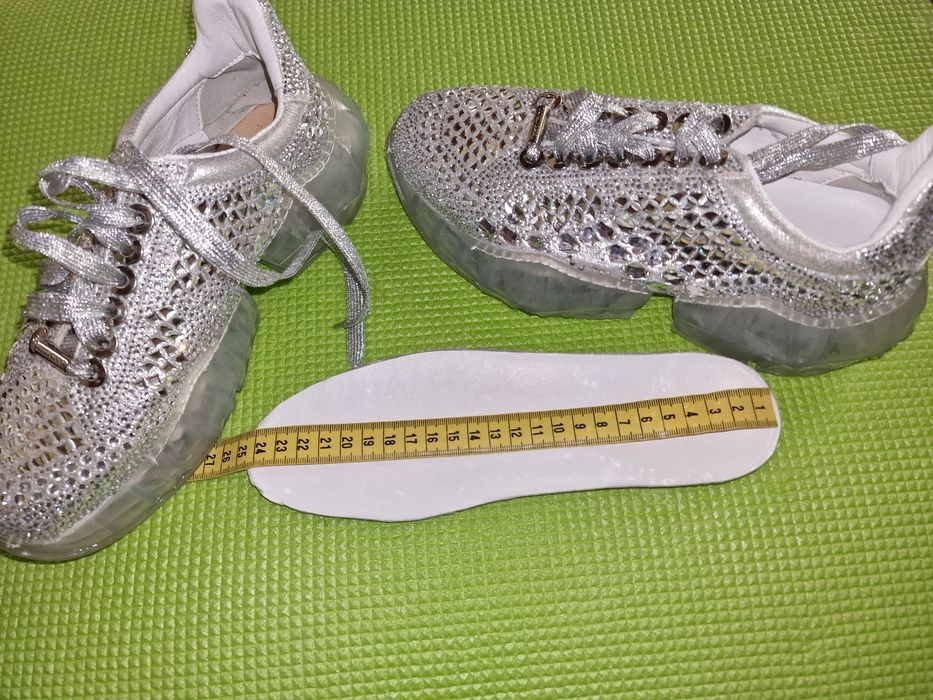 Гламурні кросівки фірми Jim Ychoo