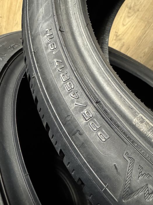 4x 225/45r17 Dunlop winter sport 5