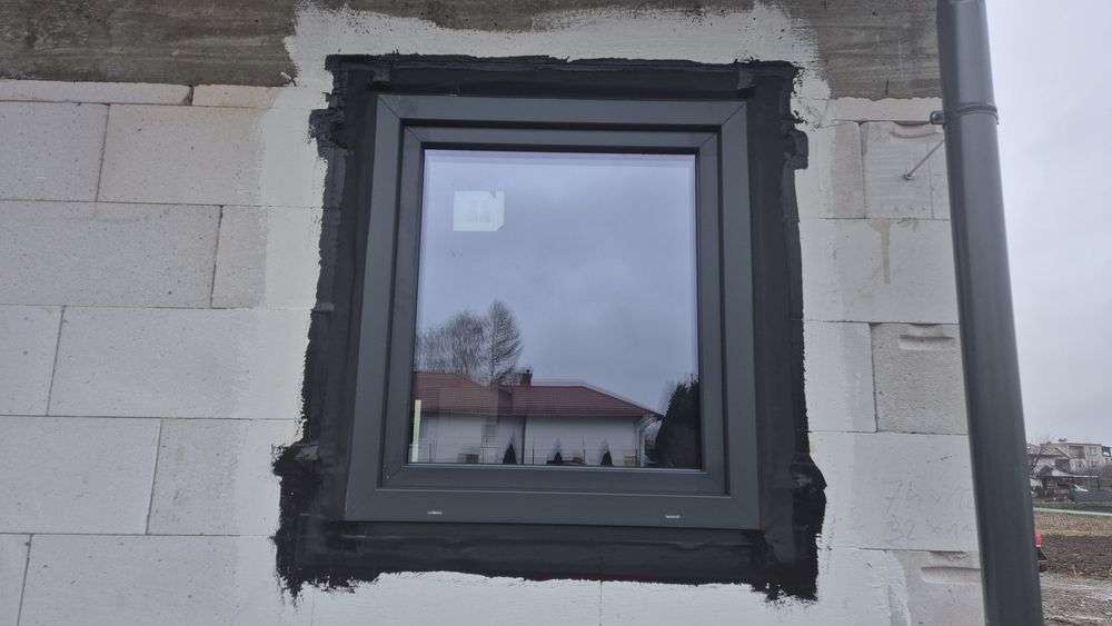 Okno nowe 68x140 trzyszybowe antracyt