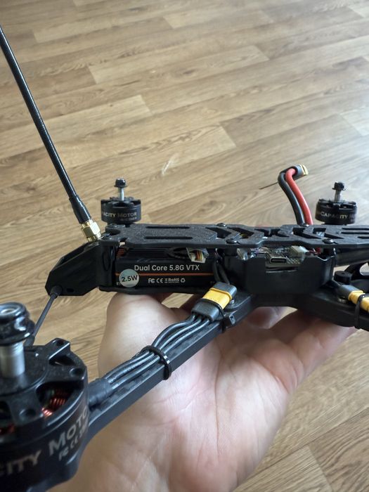 Дрон Diatone Mamba f7