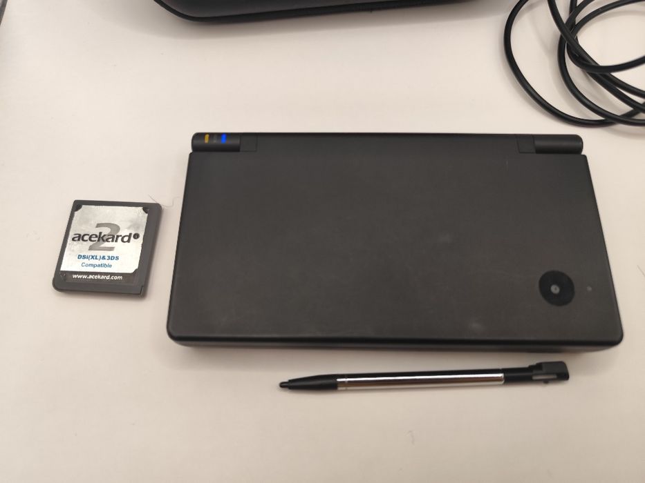 Nintendo DSi Preta (Black) – Excelente Estado+ Aceckard + Carregador USB+ Estojo