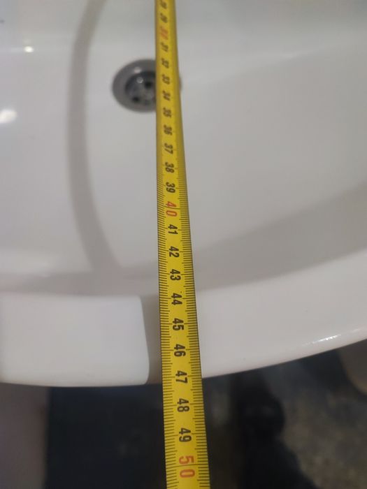 Lavatório com pé