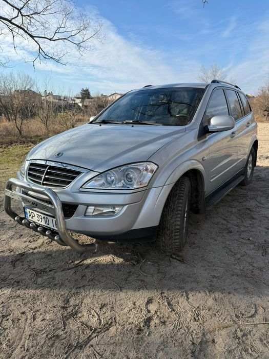 Ssang Yong Kyron 2010 рік 2.3Газ-бензин