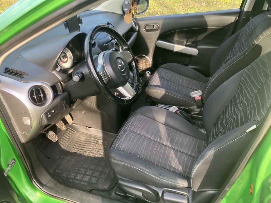 Mazda 2 Benzyna