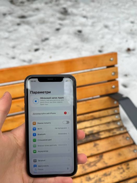 Продам айфон 11