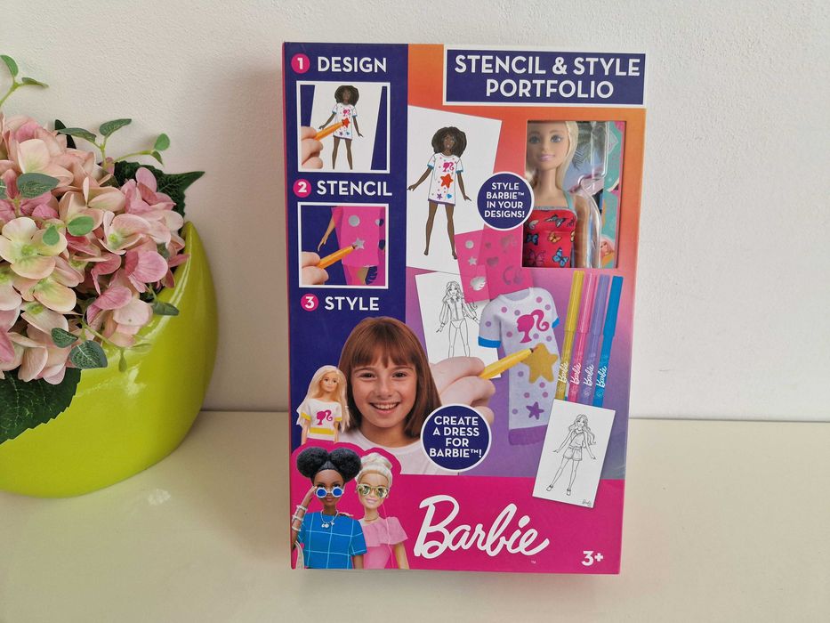 Lalka Barbie   ,