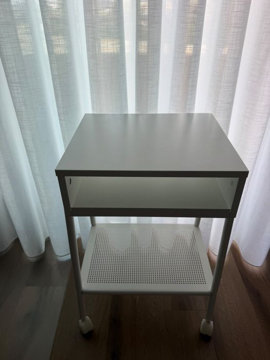 Vendo móvel do IKEA