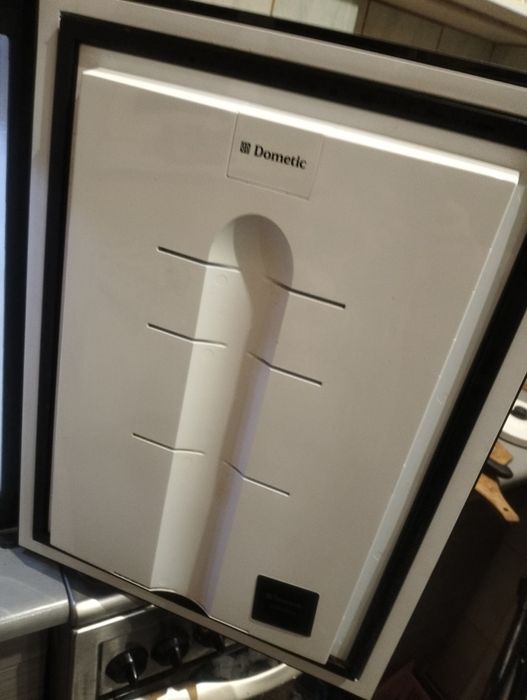 Lodówka Dometic HiPro 3000 camper camping