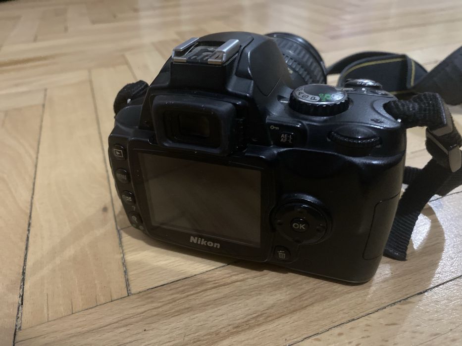 Nikon D40+DX SWM ED IF Aspherical•67|18-70mm|1:3,5-4,5G|цифрова камера