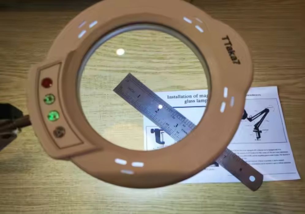 LED лампа-лупа з кріпленням до столу (2×37 см)