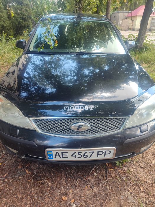 автомобіль Ford Mondeo