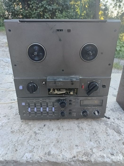 Юпитер. Магнітофон бобінний.