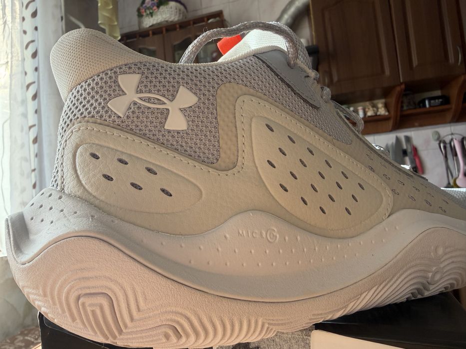 Кросівки Under Armour JET 23