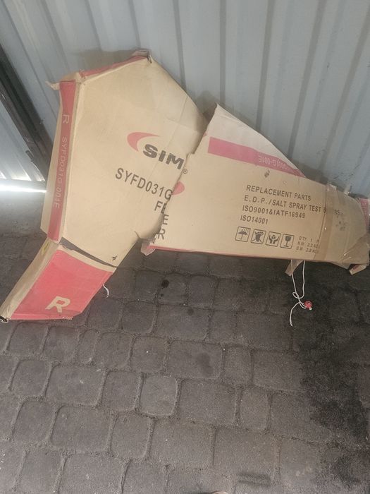 Błotnik prawy przód Ford Focus mk2