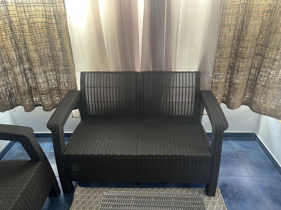 Mobiliario do jardim completo