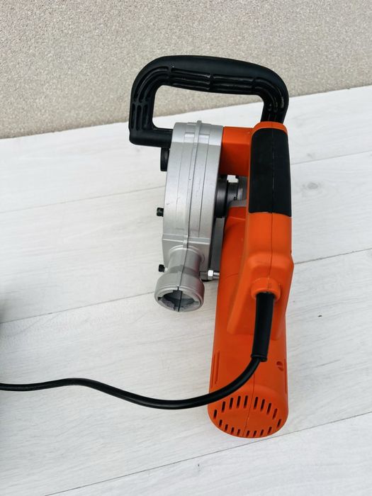 В наявності  штраборіз Toolson з кейсом!