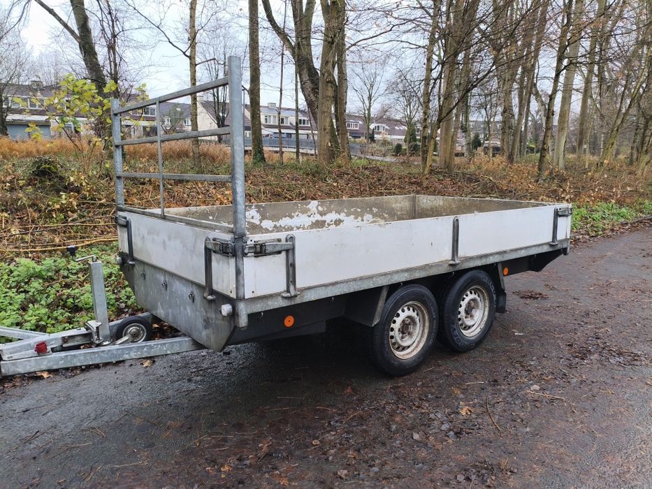 Przyczepa samochodowa DMC 2000kg 330×180