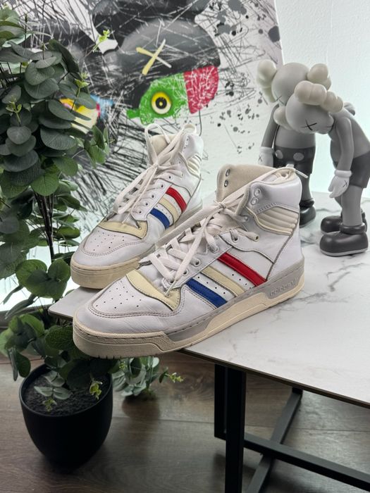 Кросівки Adidas Rivarly High 44.5 розмір Е8789