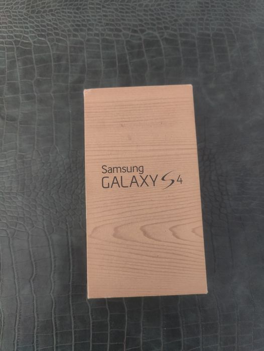 Samsung S4 LTE GT-I9505  2 Sztuki