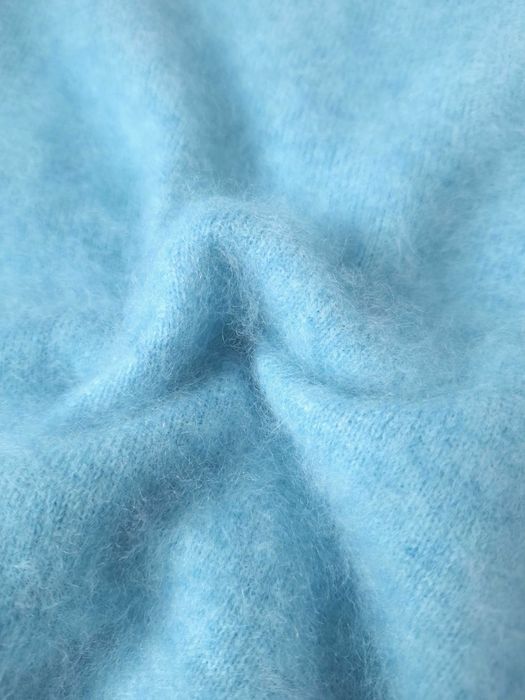 Sweter golf jasny niebieski wełniany kaszmirowy puszysty jak chmurka