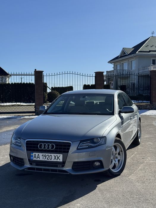 AUDI A4 2010р 2.0 TFSI