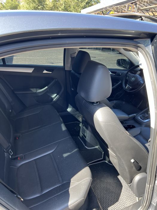 VOLKSWAGEN JETTA 2013 VIN 3VWD17AJ2EM385111 фото оголошення 4 з 9