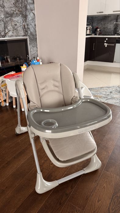Дитяче крісло для годування Kindercraft