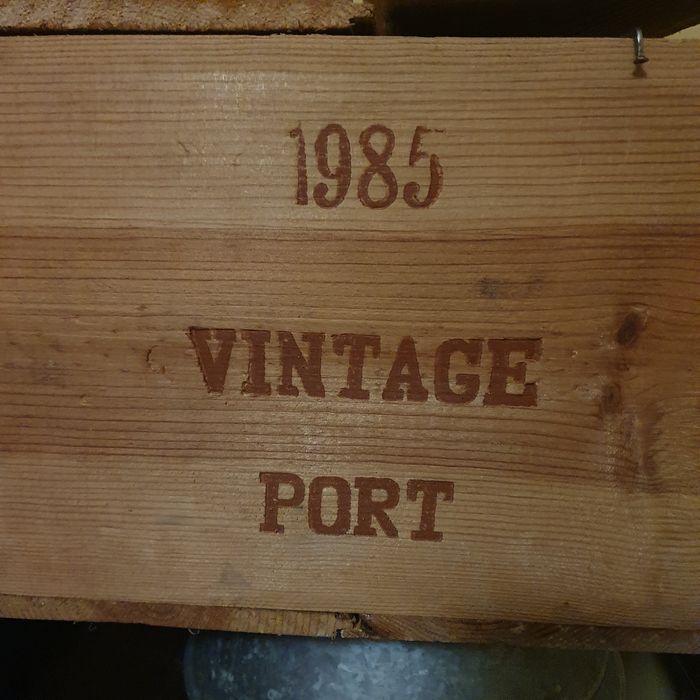 Caixa antiga 1985 Vinho do Porto Real Companhia