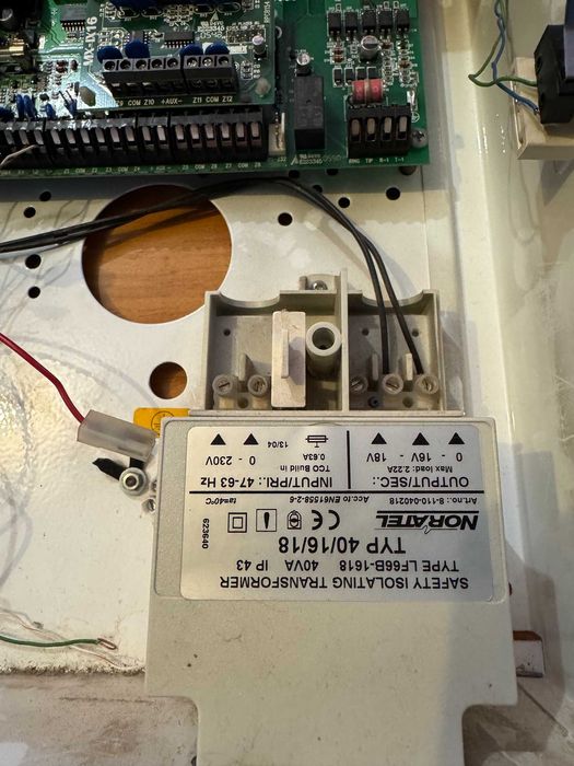 Centrala alarmowa Pyronix Matrix 832+