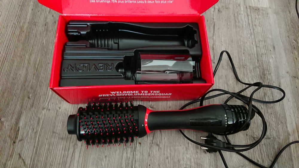 Фен-щетка Revlon Salon One-Step Volumiser Plus