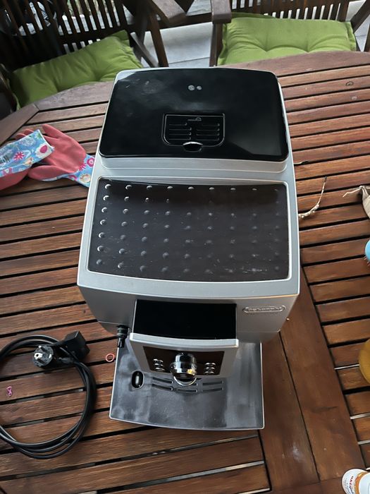 Sprzedam ekspress delonghi