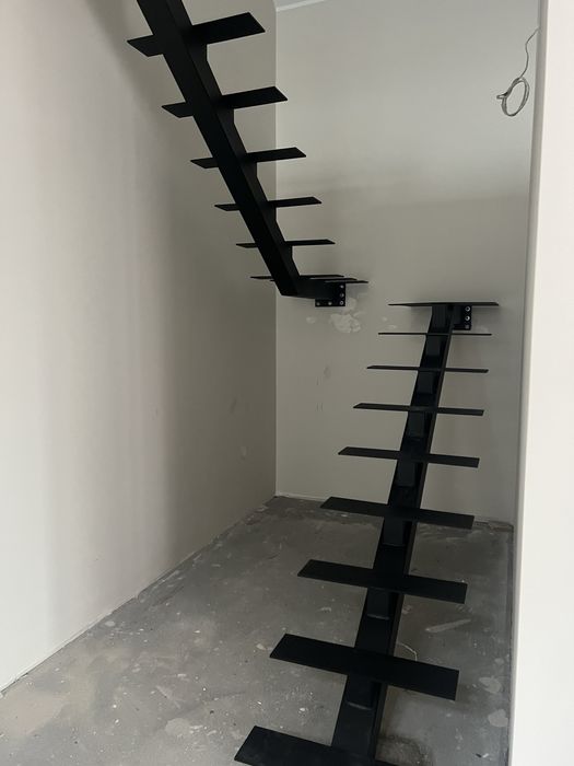 Schody na belce centralnej /jednobelkowe/Produkcja + montaż!