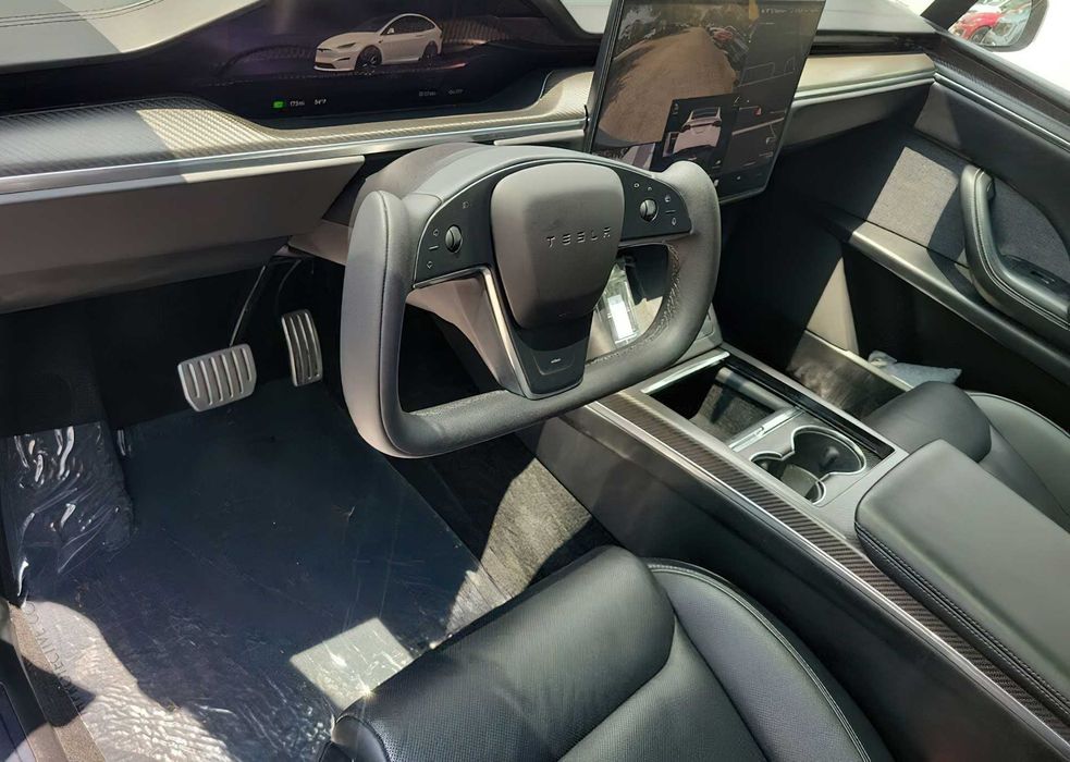 Tesla Model X      2022