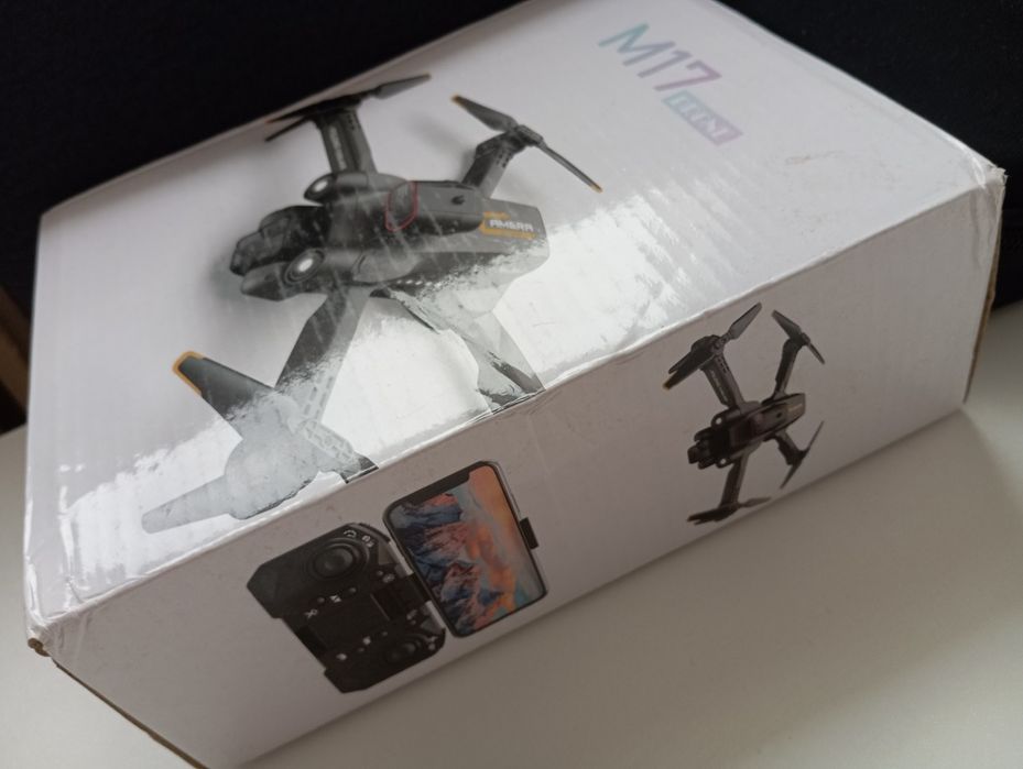 Nowy dron model M17 czujnik  ruchu 30 min lotu 

gwarancja na wszystki