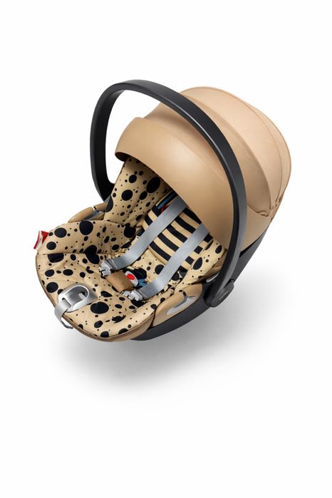 Продам автокрісло Cybex Cloud T i-Size у ідеальному стані