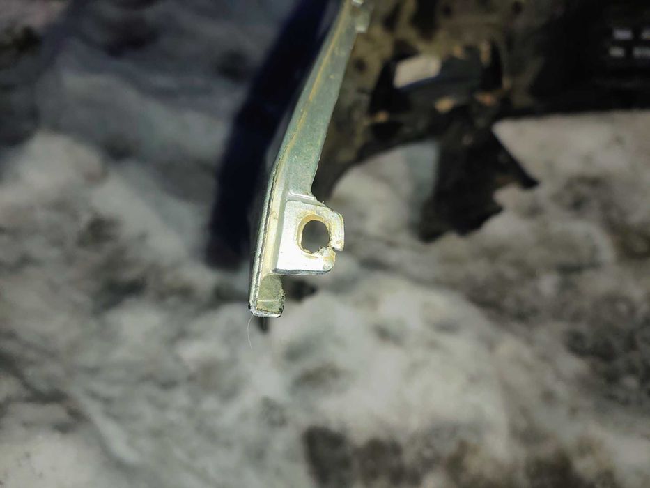 Zderzak Przód Toyota Corolla e12. I Inne Części Do Corolli Patrz Opis