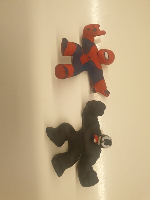 Goo Jit zu, Venom vs Spider-man