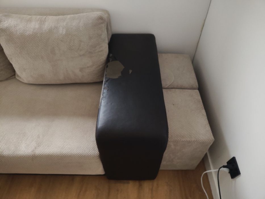 Narożnik sofa rogówka z pufami