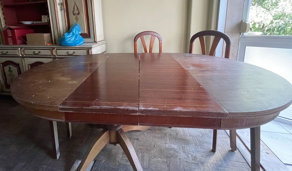 Mesa da sala circular e extensível para oval e 4 cadeiras